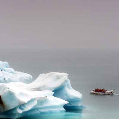 J&ouml;kuls&aacute;rl&oacute;n Ausflugsboot